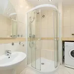 Sun Seasons 24 Cosy With Parking By Renters Appartement