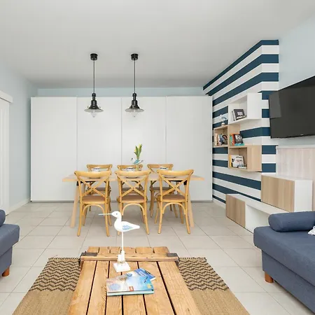 Sun Seasons 24 Cosy With Parking By Renters