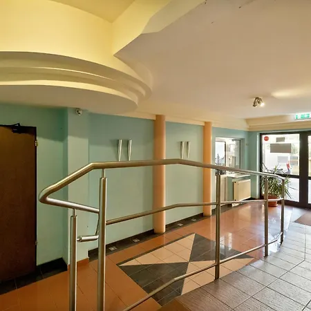 Daire Sun Seasons 24 Cosy With Parking By Renters